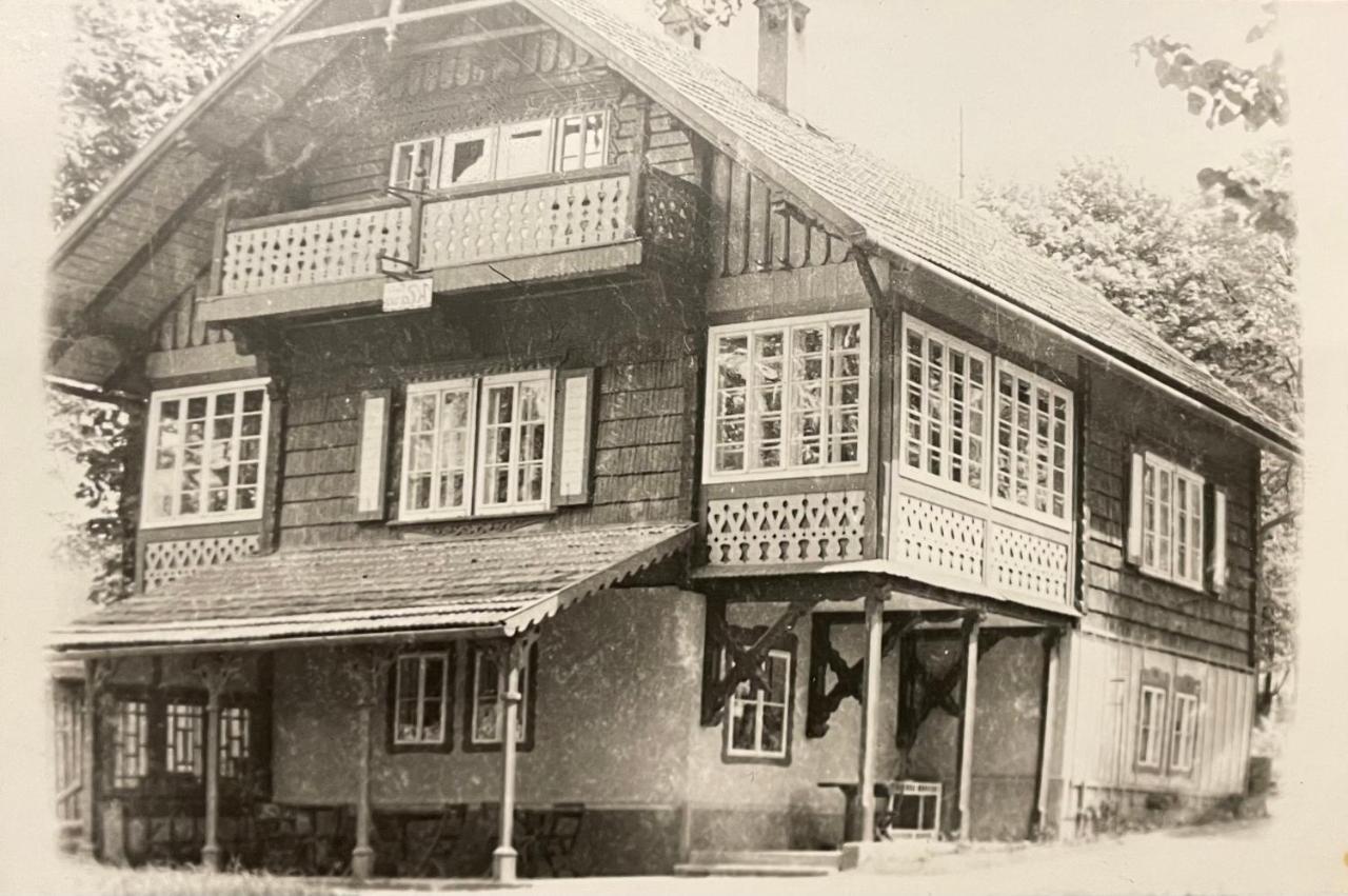 Penzion Letohrádek Frýdlant nad Ostravicí Exterior foto